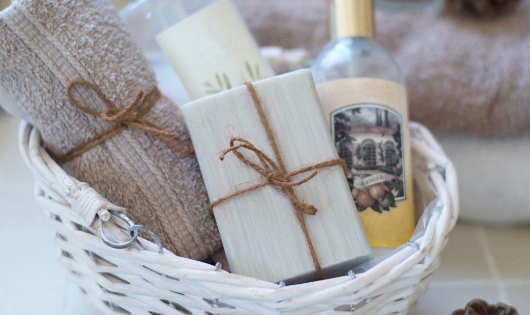 How to Make a Cheap Spa Basket for a Teen Girl Birthday Gift