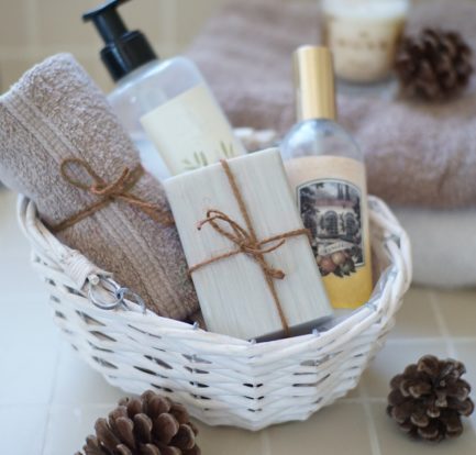 How to Make a Cheap Spa Basket for a Teen Girl Birthday Gift